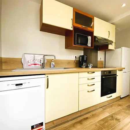 Maison Bollee 6 Pers Moderne Avec Jardin Holiday home *